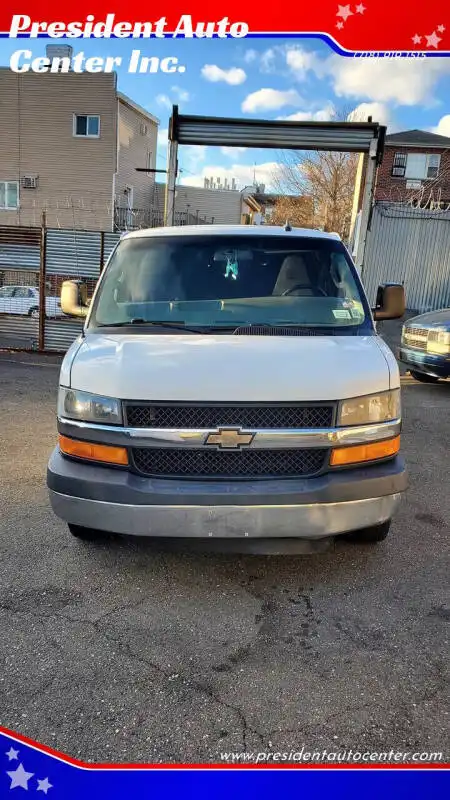 2016 Chevrolet Express 2500 Work Van HD's photo