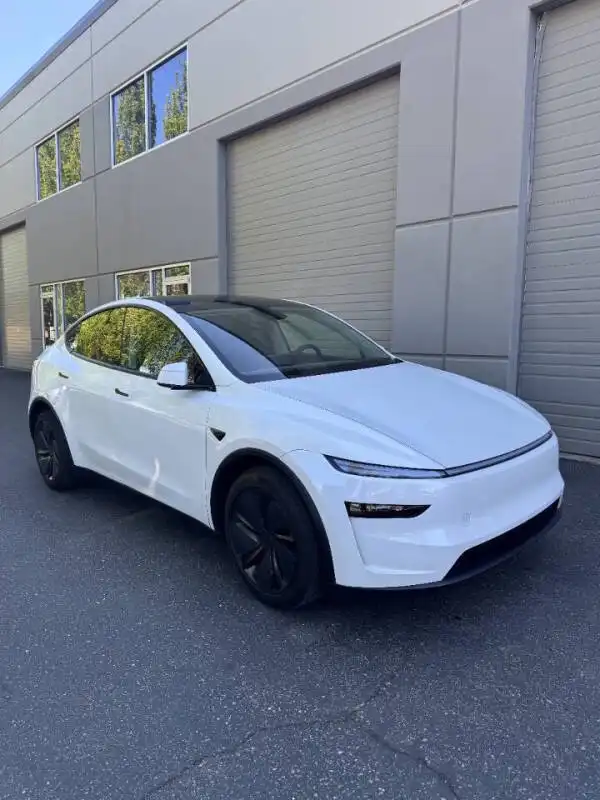 2026 Tesla Model Y Long Range Rear Wheel Drive's photo