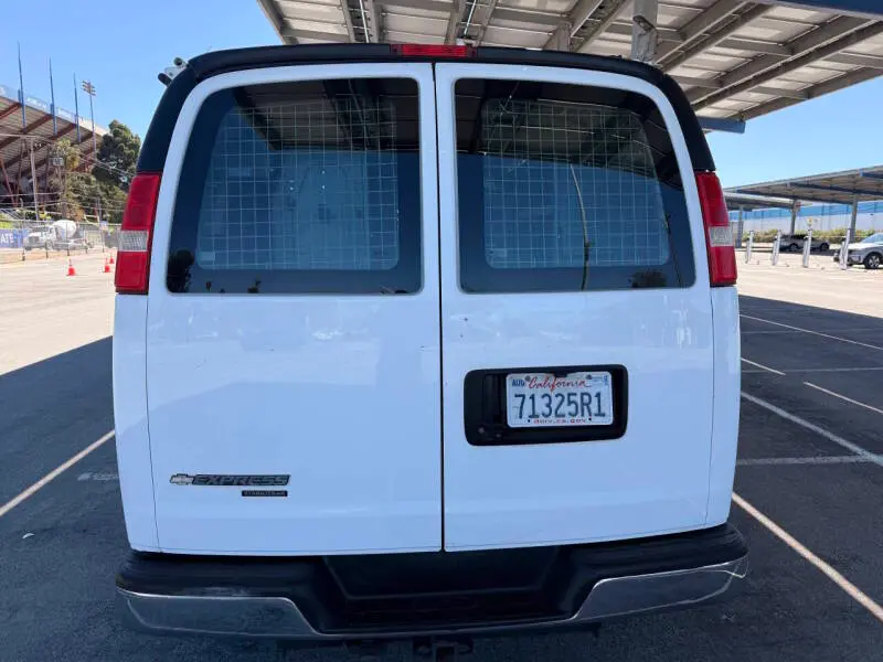 2014 Chevrolet Express 2500 Work Van HD photo 5