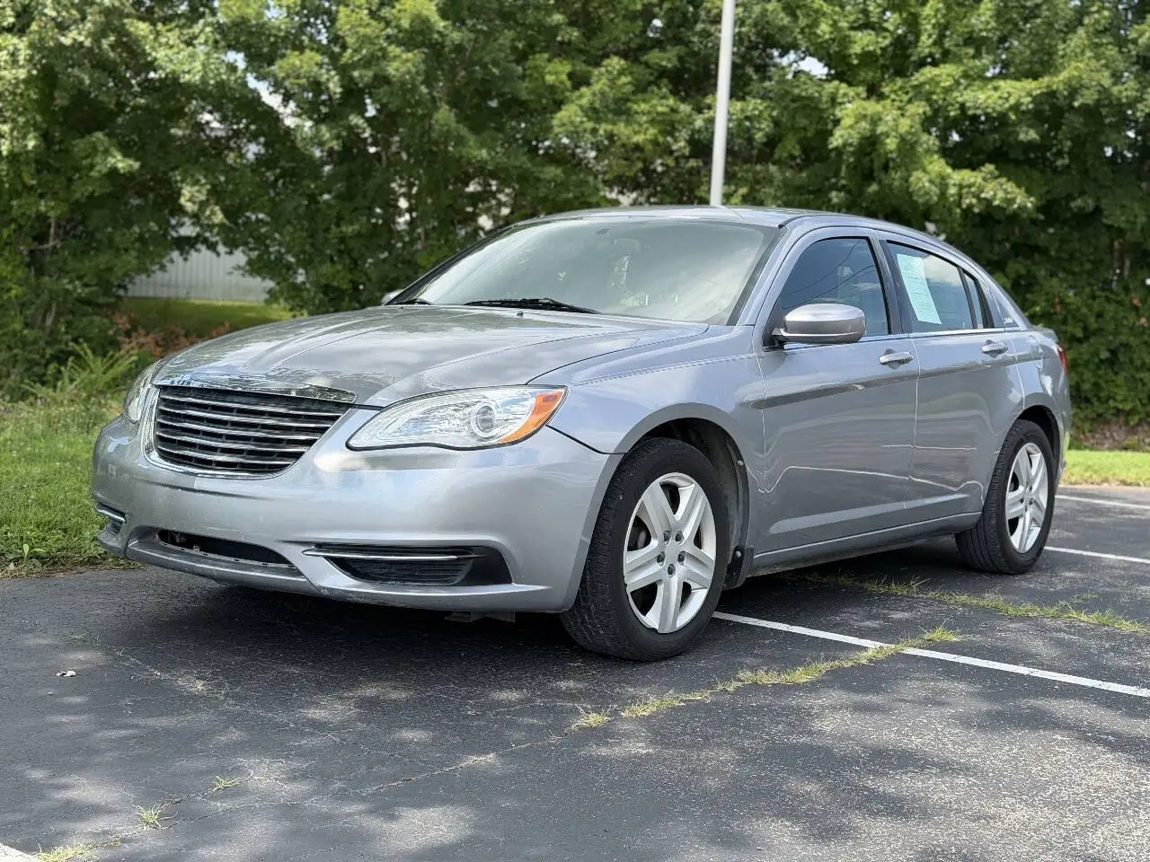 2013 Chrysler 200 LX photo 1