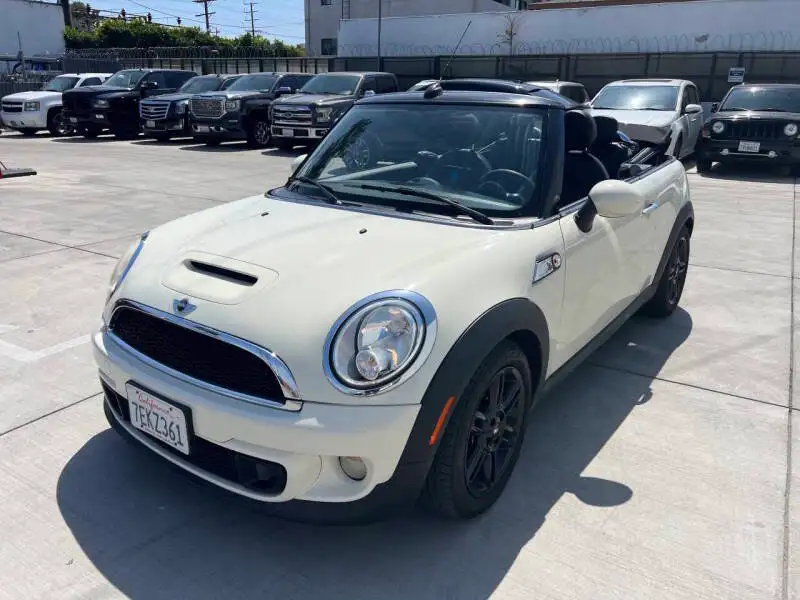 2014 MINI Cooper S's photo