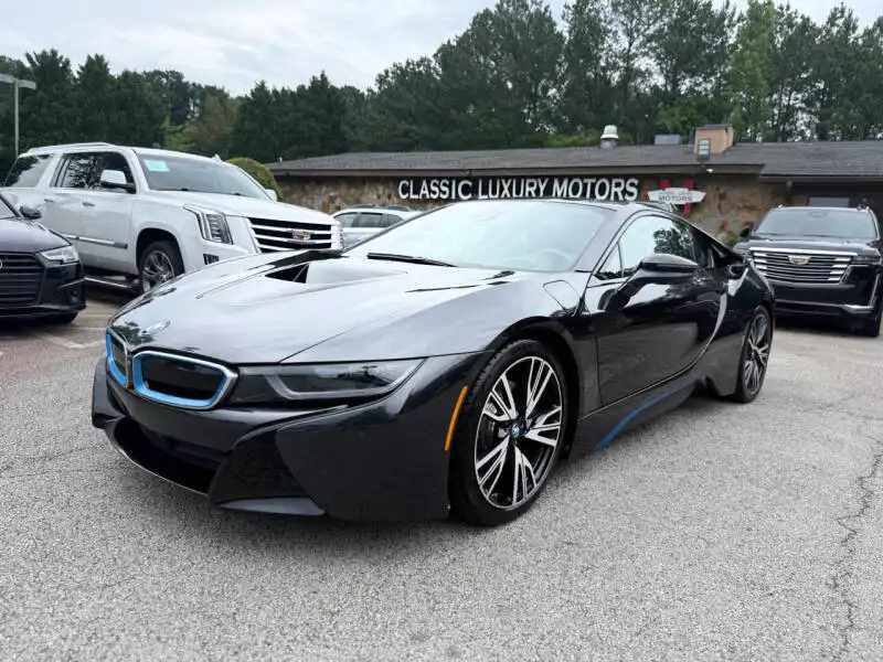 2017 BMW i8 Mega World's photo
