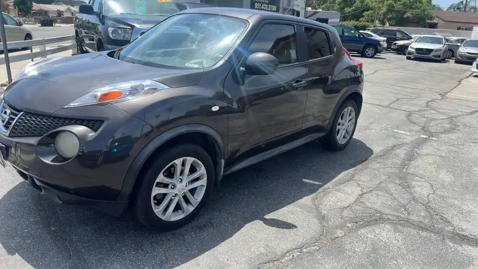 2013 Nissan Juke S FWD CVT's photo