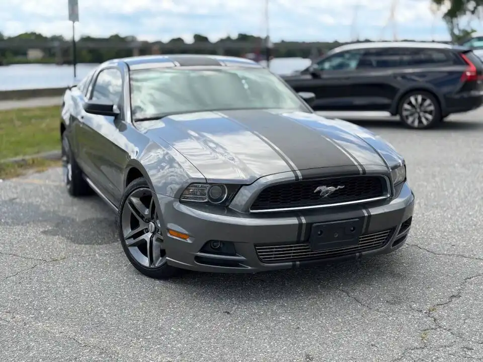 2013 Ford Mustang V6's photo