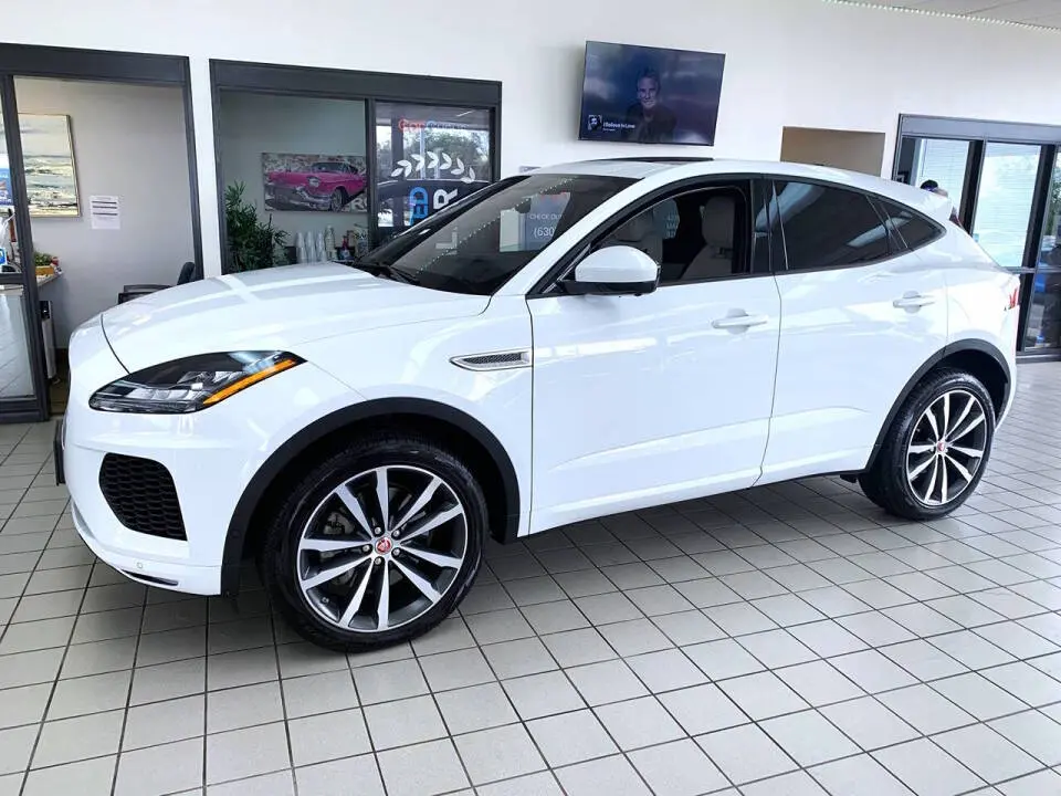 2019 Jaguar E-PACE P300 R-Dynamic HSE AWD photo 3