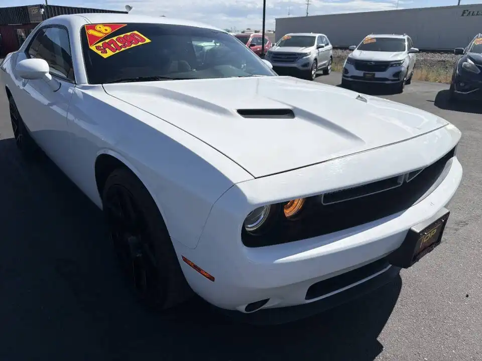 2018 Dodge Challenger SXT's photo