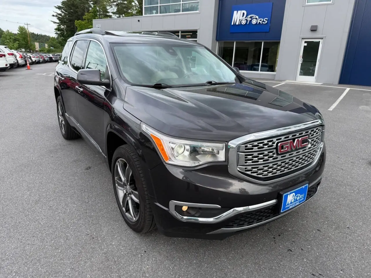 2017 GMC Acadia Denali AWD photo 5