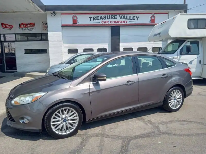 2012 Ford Focus SEL Sedan's photo
