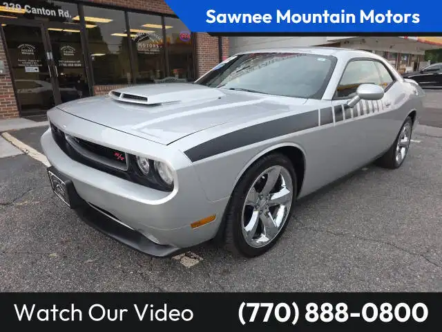 2012 Dodge Challenger R/T's photo