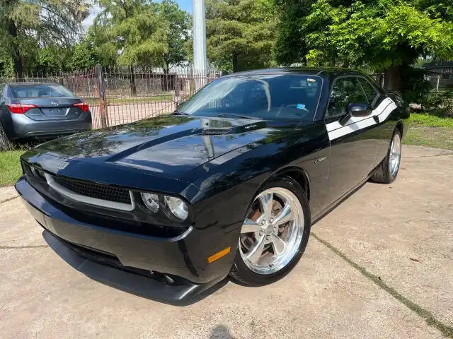 2012 Dodge Challenger R/T's photo