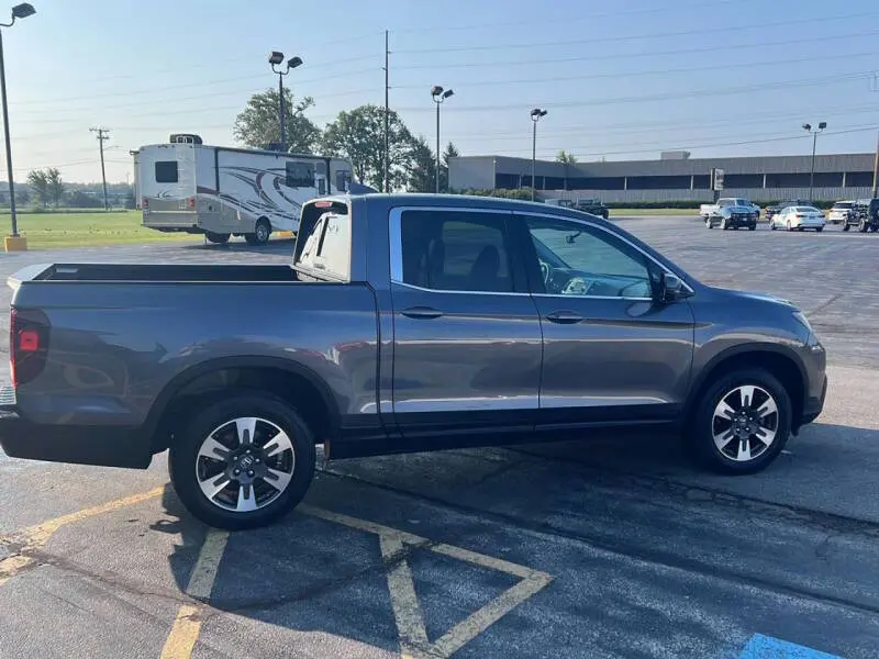 2019 Honda Ridgeline RTL AWD photo 3