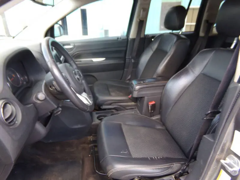 2014 Jeep Compass Latitude photo 5