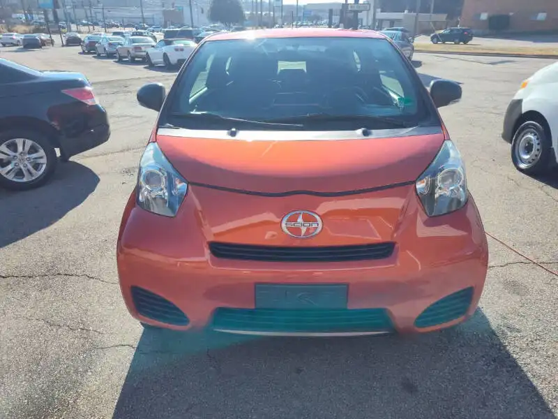 2012 Scion iQ 1.3 CVT's photo