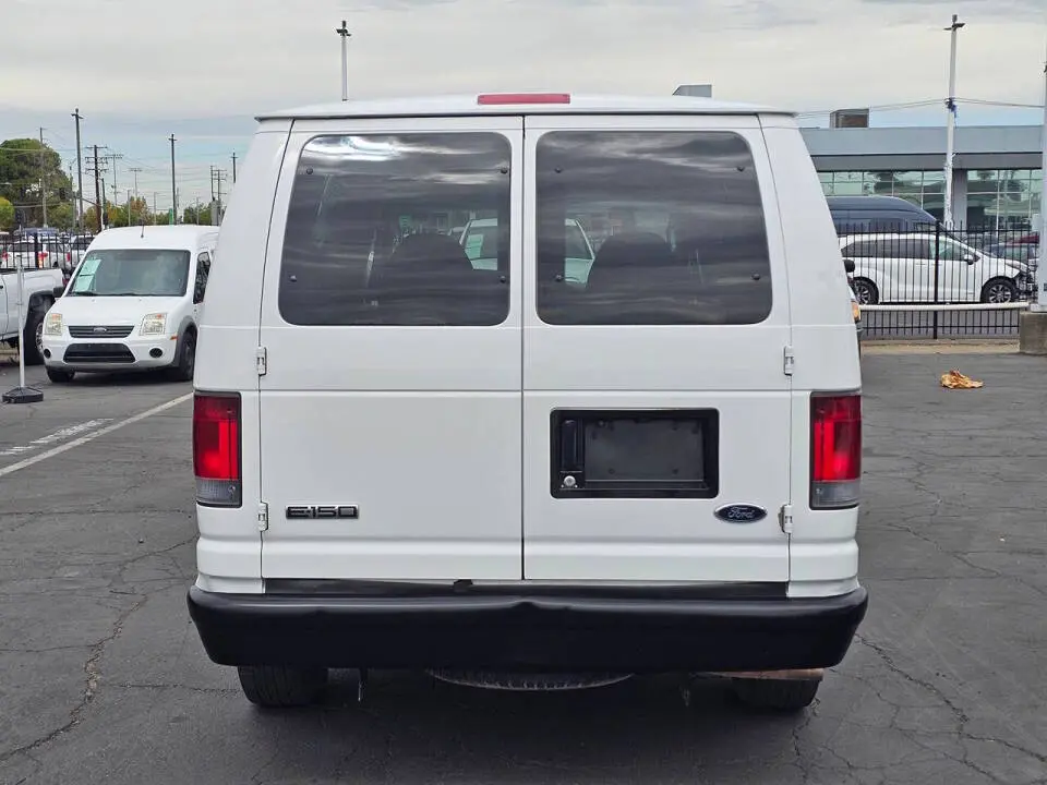 2006 Ford E-Series E-150 Van photo 5