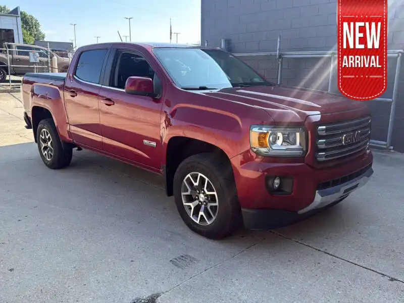 2017 GMC Canyon 4WD SLE Crew Cab Short Box's photo