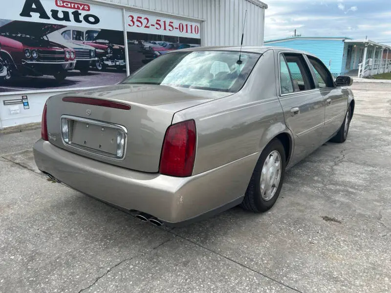 2002 Cadillac DeVille Base photo 5