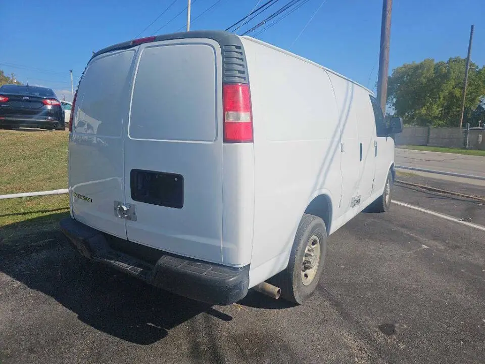 2014 Chevrolet Express 2500 Work Van HD photo 4