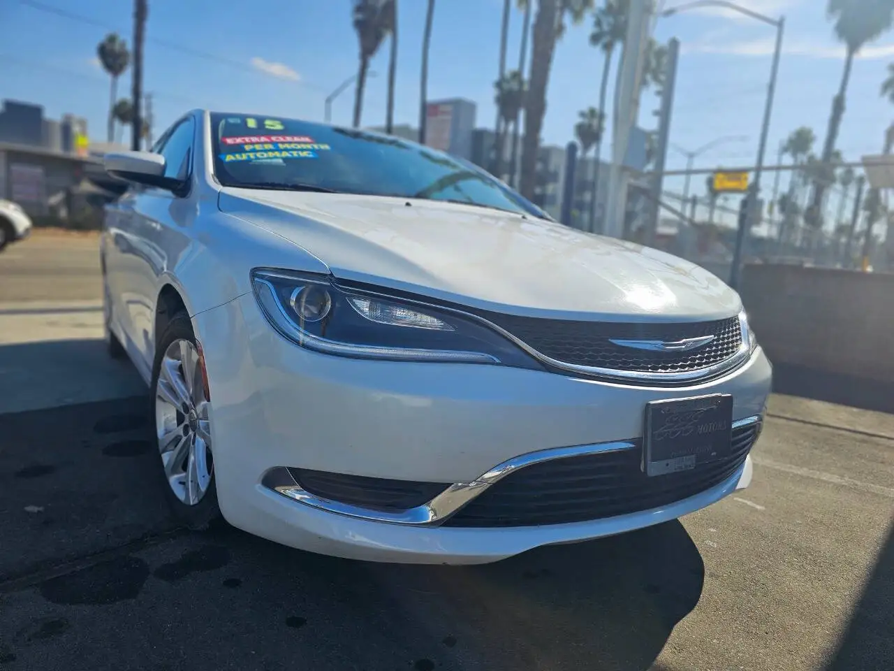 2015 Chrysler 200 Limited photo 1