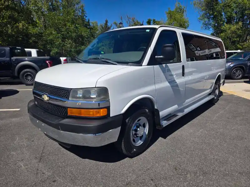 2011 Chevrolet Express LS 3500 Extended's photo