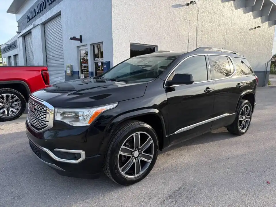 2019 GMC Acadia Denali FWD's photo