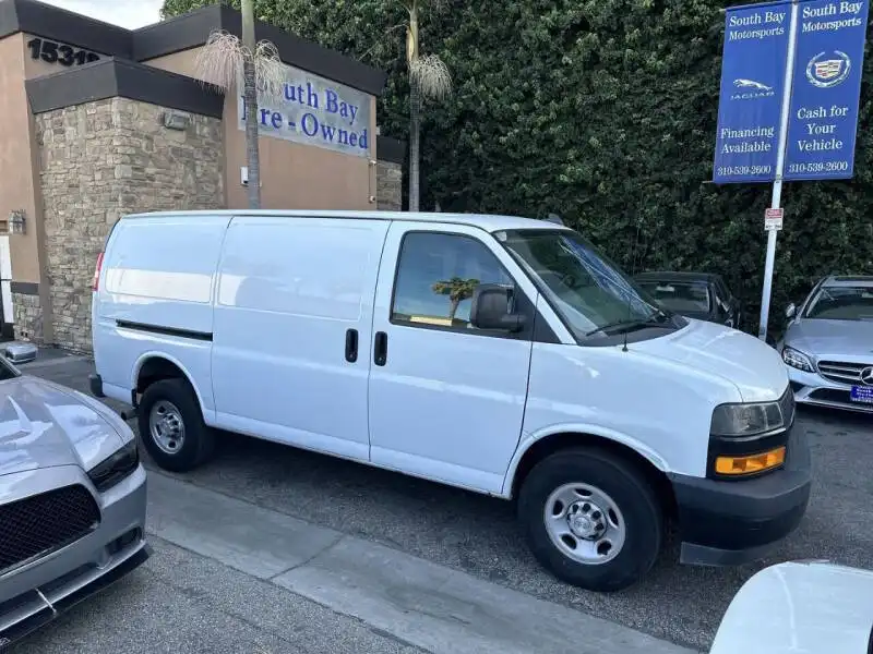 2018 Chevrolet Express 2500 Work Van HD's photo