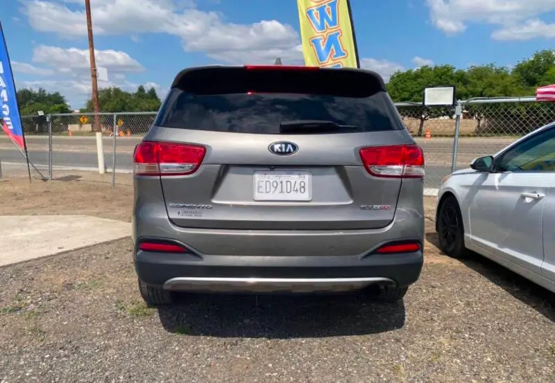 2016 Kia Sorento EX 2.0T AT photo 4