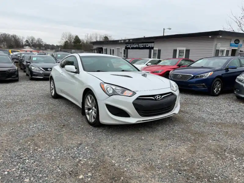 2013 Hyundai Genesis Coupe 2.0T 8-Speed A/T's photo
