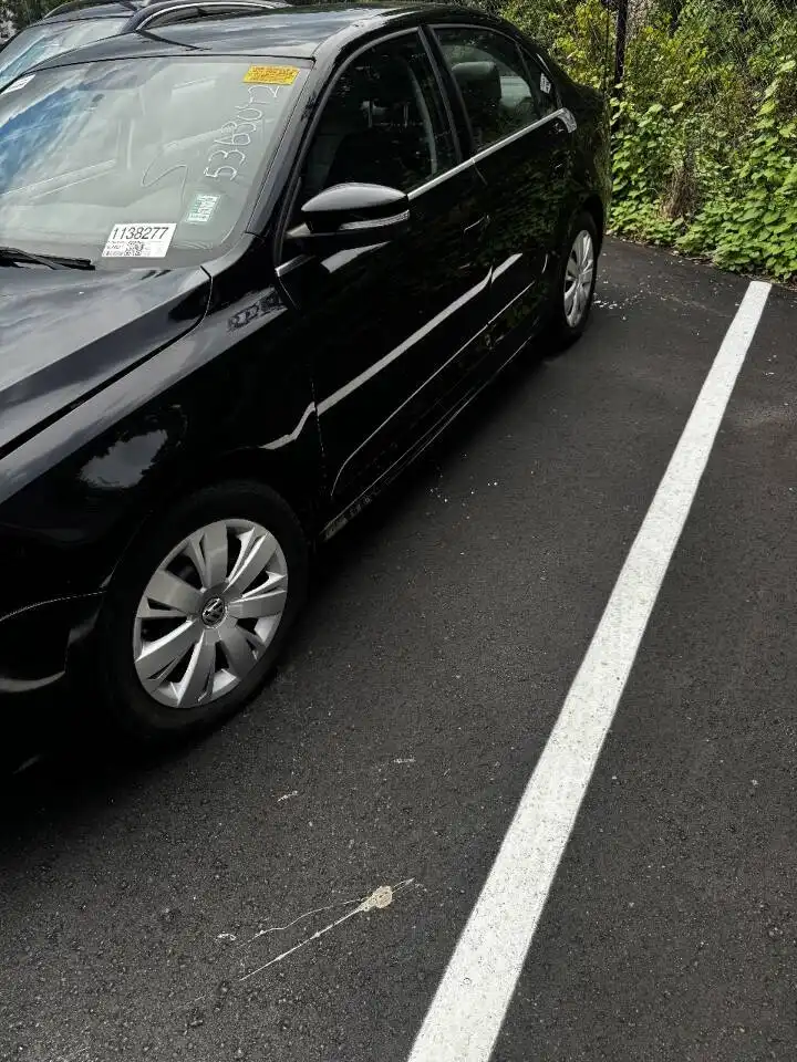 2013 Volkswagen Jetta 2.5L SE w/Conv. & Sunroof Auto PZEV's photo