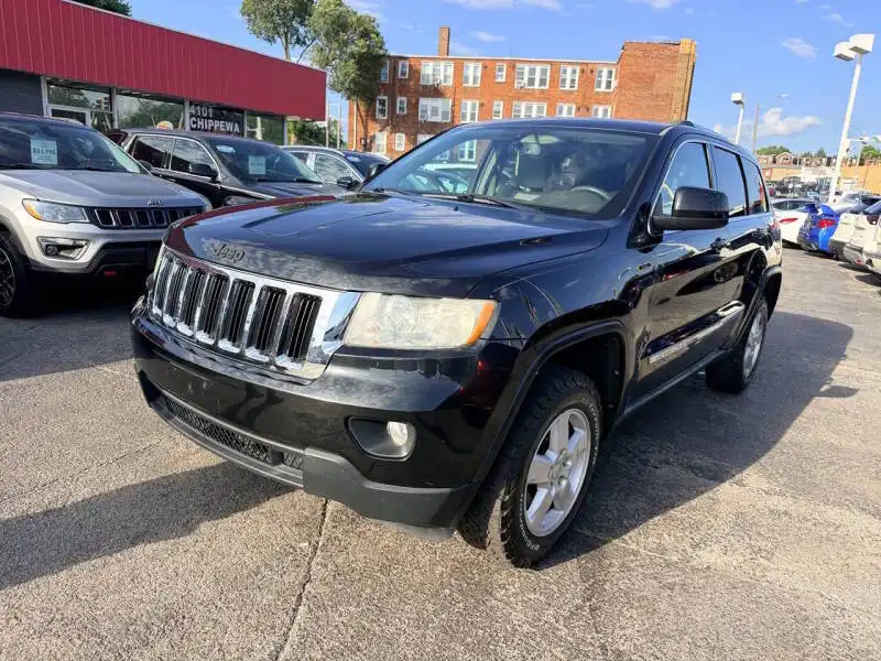2011 Jeep Grand Cherokee Laredo 4WD's photo