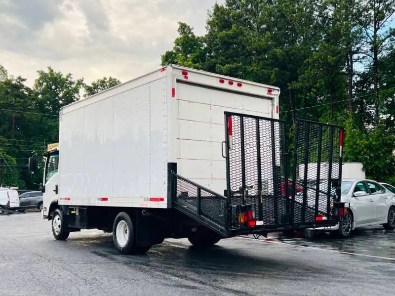 2012 Isuzu NPR undefined photo 4