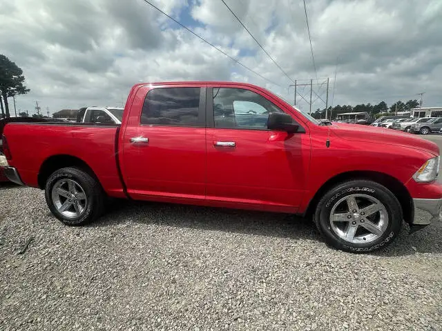 2012 RAM 1500 SLT 4WD Crew Cab photo 1