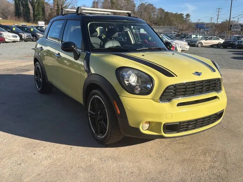 2012 MINI Countryman Countryman S photo 1
