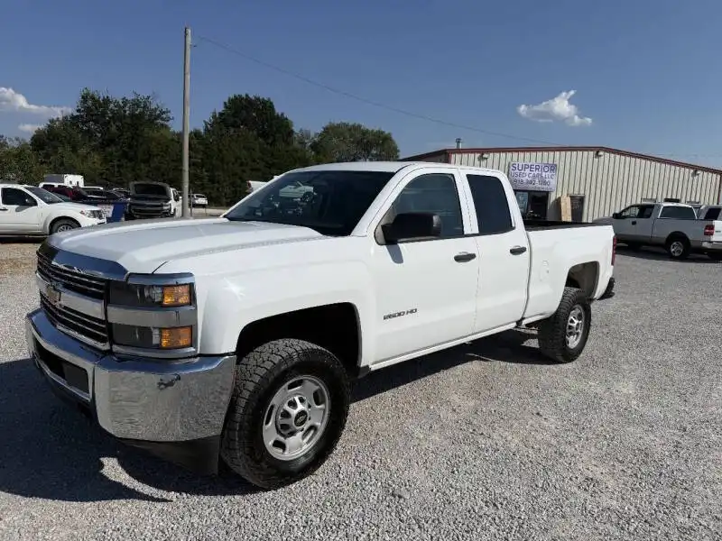 2017 Chevrolet Silverado HD Work Truck 4WD Double Cab Standard Box's photo