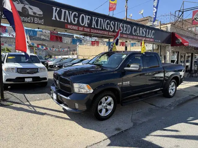 2014 RAM 1500 Express 4x4 Crew Cab's photo
