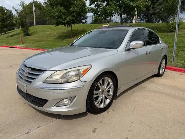 2012 Hyundai Genesis 3.8 photo 1