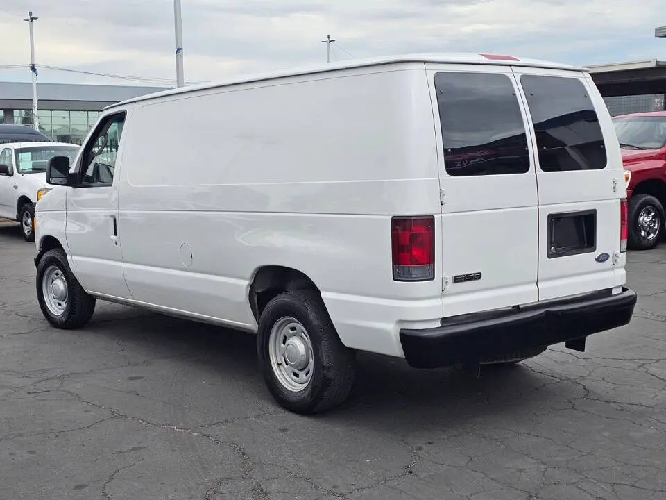 2006 Ford E-Series E-150 Van photo 4