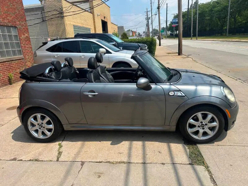2010 MINI Cooper S photo 4