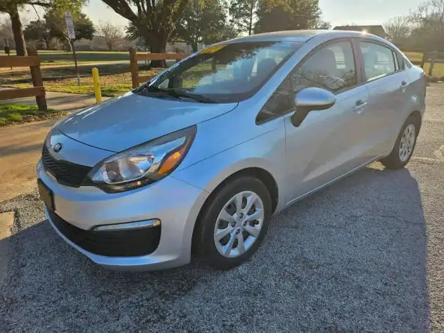 2016 Kia Rio LX's photo