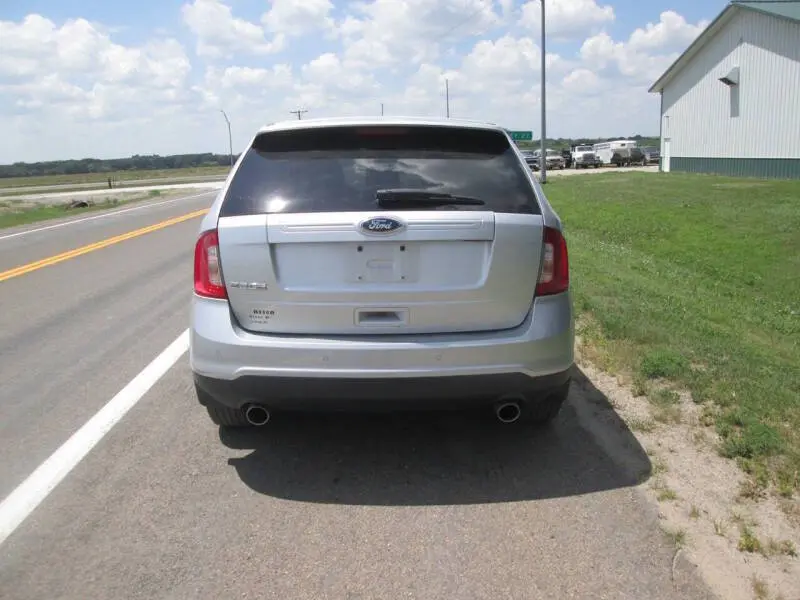 2012 Ford Edge SE photo 4