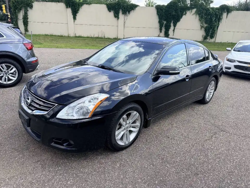 2012 Nissan Altima 3.5 SR CVT's photo
