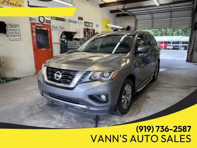 2019 Nissan Pathfinder SV 2WD's photo