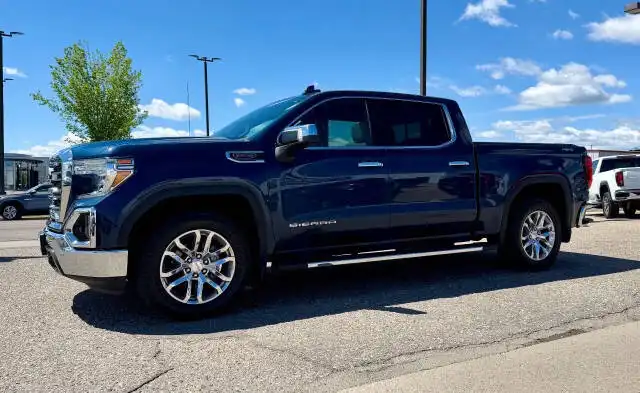 2020 GMC Sierra 4WD Crew Cab Short Box SLT's photo