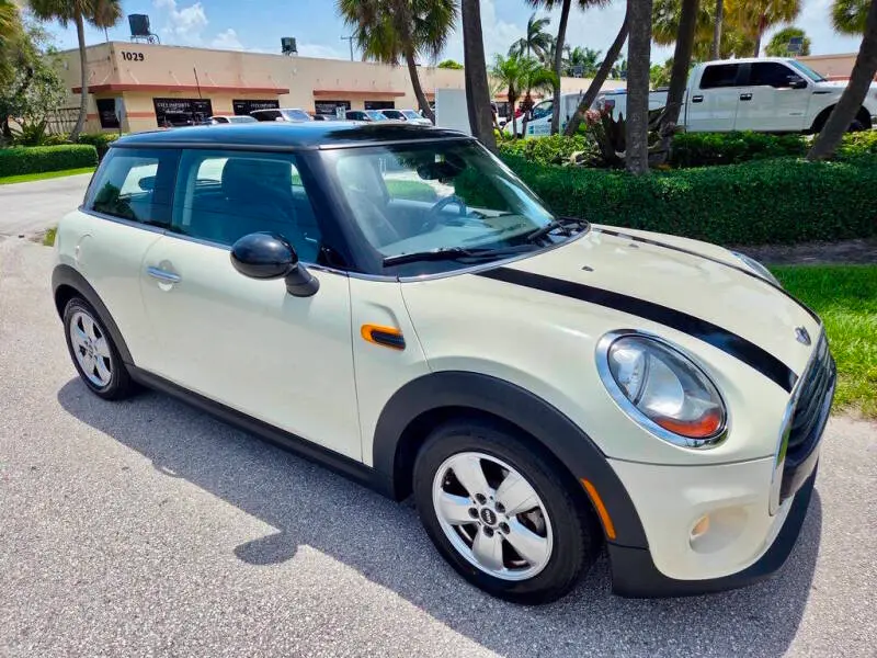 2016 MINI Cooper Base photo 4