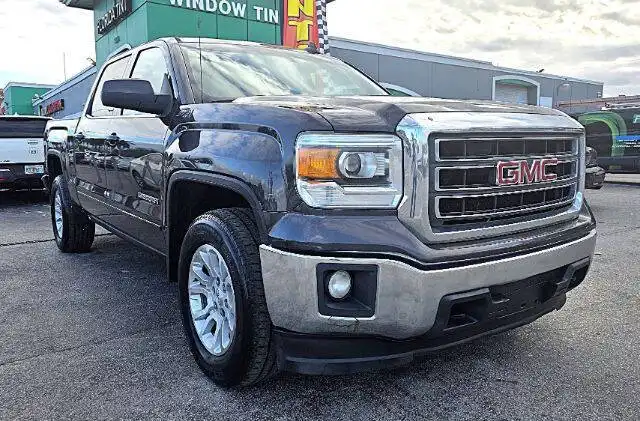 2015 GMC Sierra 4WD Crew Cab SLE SWB's photo
