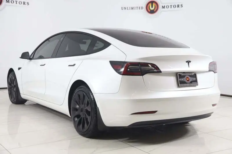 2021 Tesla Model 3 Standard Range Plus photo 4
