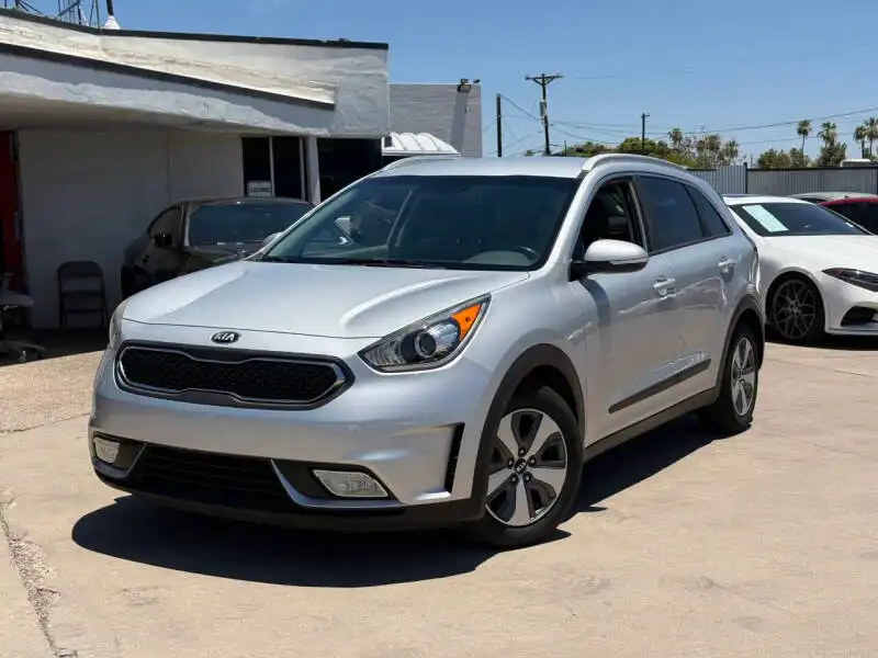2017 Kia Niro EX's photo