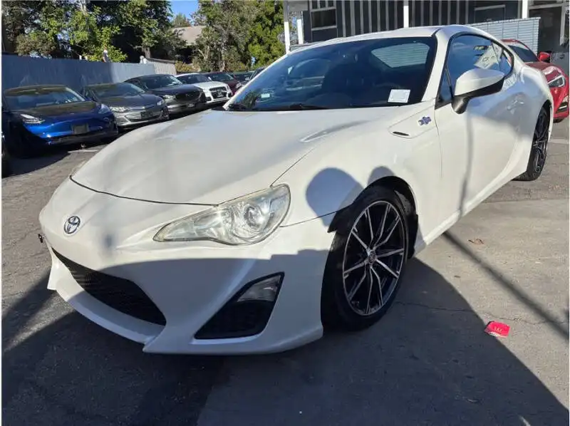 2014 Scion FR-S AT's photo