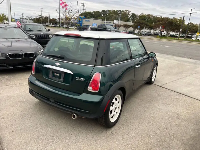 2006 MINI Cooper Base photo 3