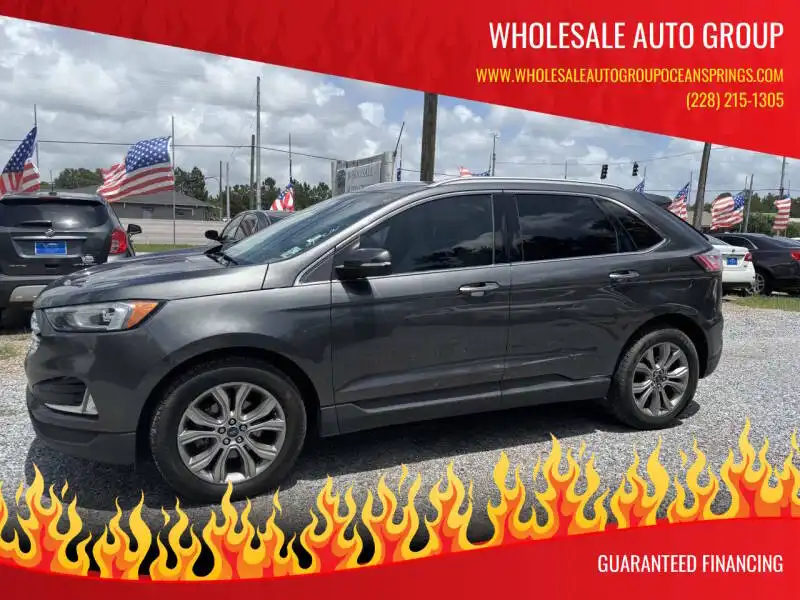 2019 Ford Edge Titanium's photo