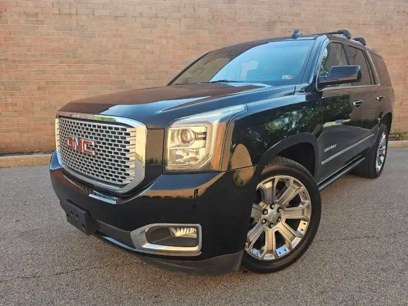 2017 GMC Yukon 4WD Denali's photo